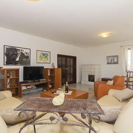 House Alice Holiday home Krnica