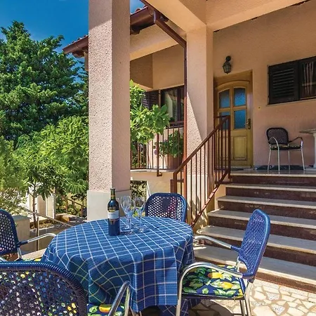 House Alice Holiday home Krnica