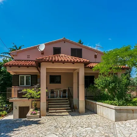 House Alice Krnica