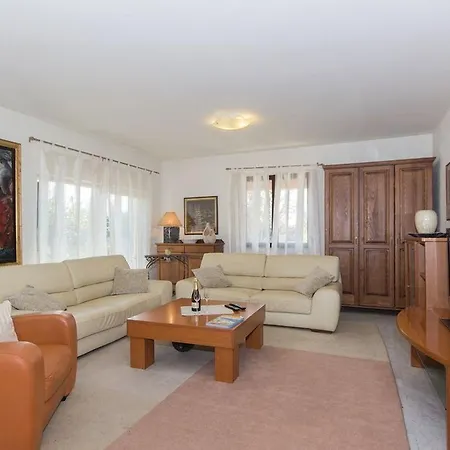 House Alice Holiday home Krnica